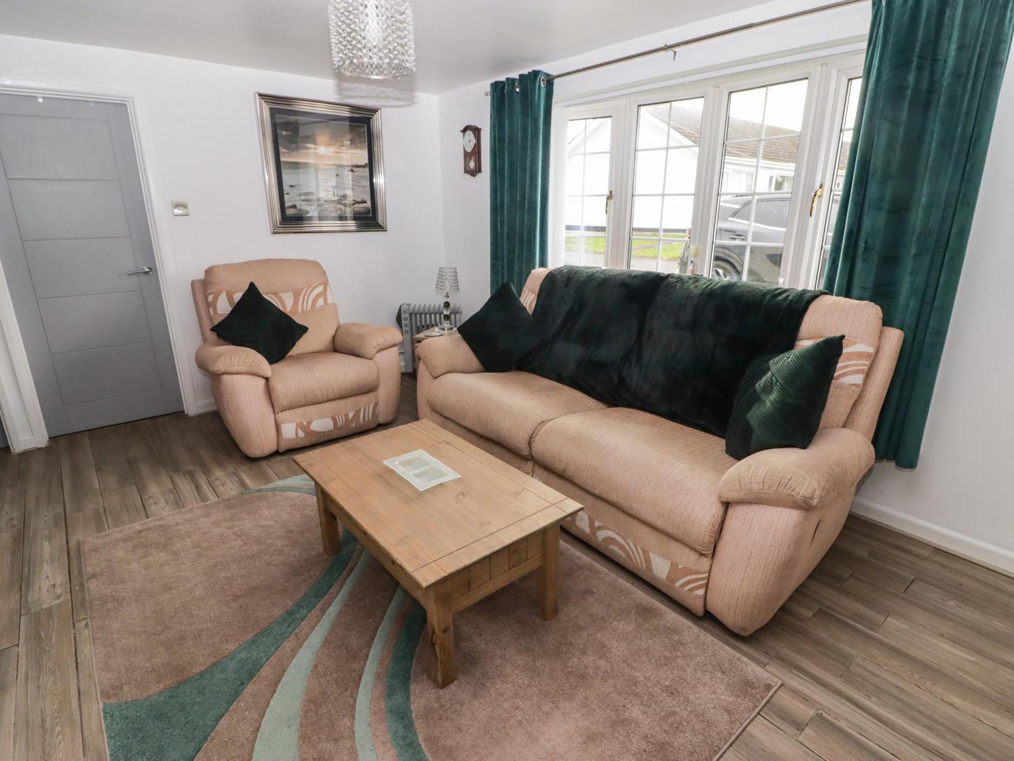 13 Gower Holiday Village Swansea Extérieur photo