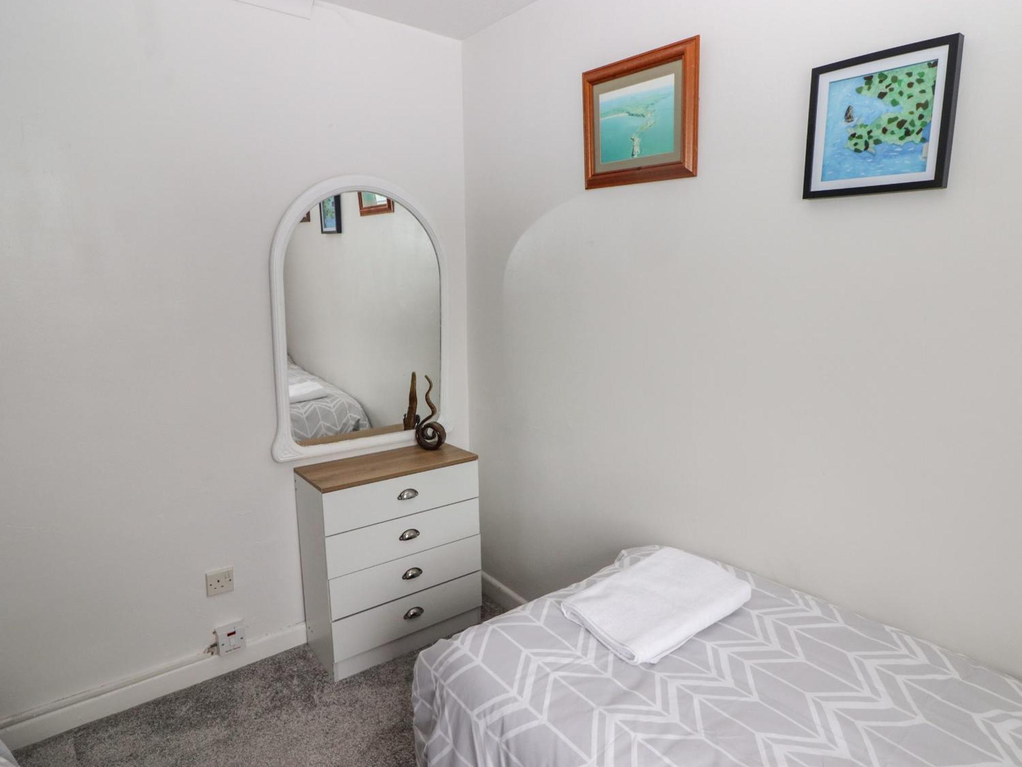 13 Gower Holiday Village Swansea Extérieur photo