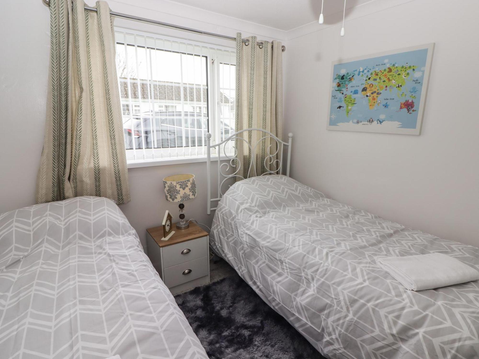 13 Gower Holiday Village Swansea Extérieur photo